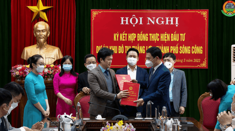 8.1. Hinh anh ky hop dong voi TP Song Cong